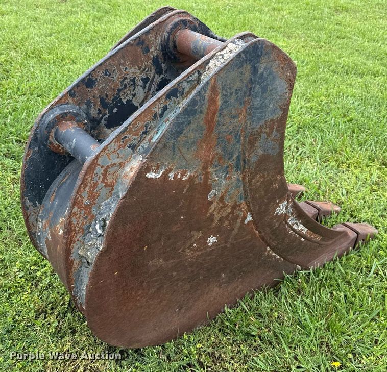 image for item DS3733 excavator bucket