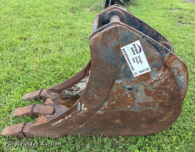 image for item DS3733 excavator bucket