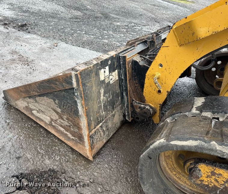 image for item DS3734 2014 Caterpillar 289D tracked skid steer loader