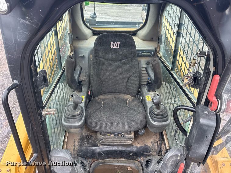 image for item DS3734 2014 Caterpillar 289D tracked skid steer loader