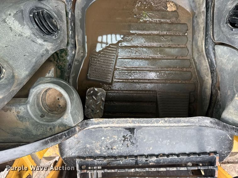 image for item DS3734 2014 Caterpillar 289D tracked skid steer loader