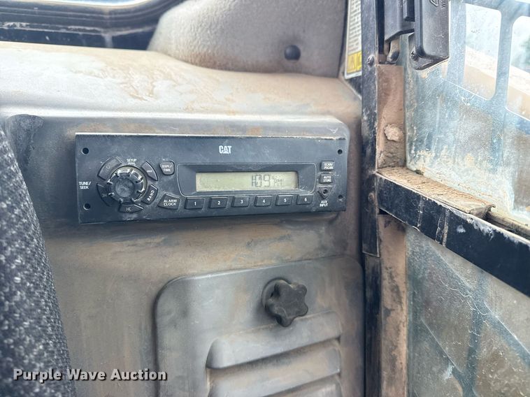 image for item DS3734 2014 Caterpillar 289D tracked skid steer loader