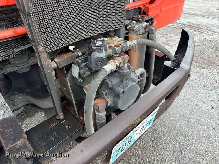 image for item DS3735 2000 Sterling Truck L7500 oil distributor truck