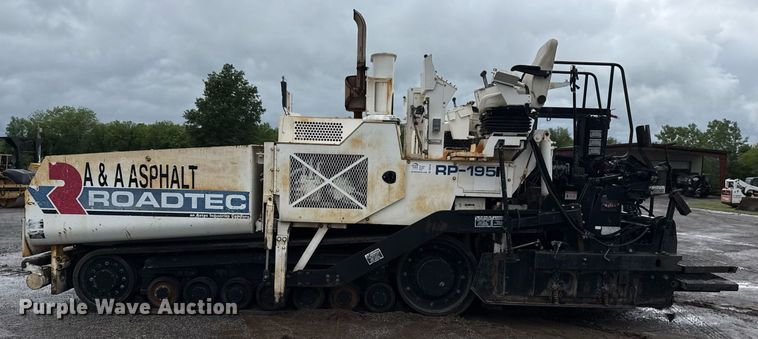 image for item DS3736 2009 Roadtec RP-195 paver