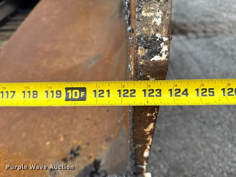 image for item DS3736 2009 Roadtec RP-195 paver