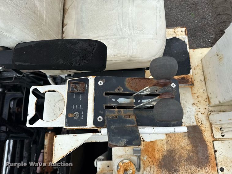 image for item DS3736 2009 Roadtec RP-195 paver