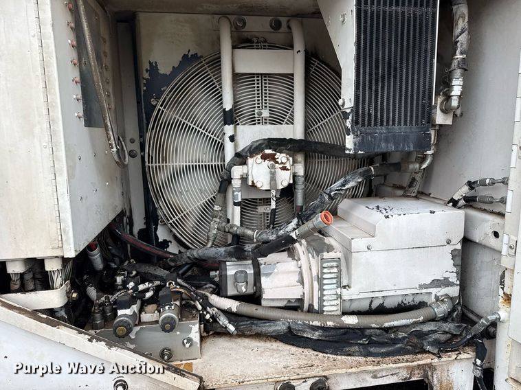 image for item DS3736 2009 Roadtec RP-195 paver