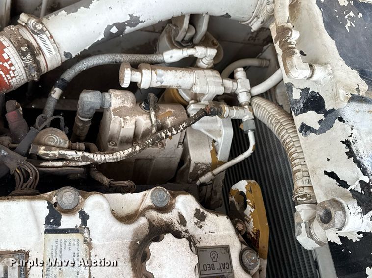 image for item DS3736 2009 Roadtec RP-195 paver