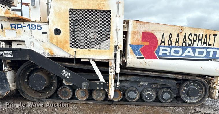 image for item DS3736 2009 Roadtec RP-195 paver