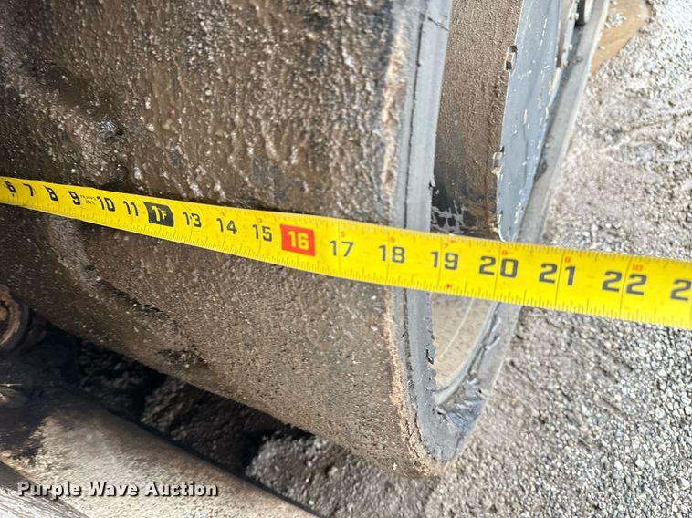 image for item DS3736 2009 Roadtec RP-195 paver