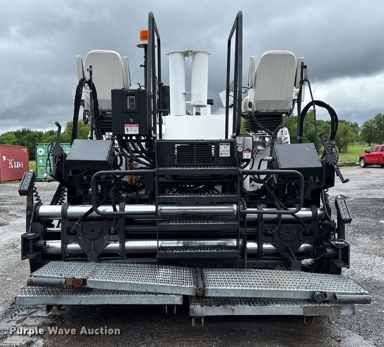 image for item DS3737 2007 Roadtec RP-155 paver