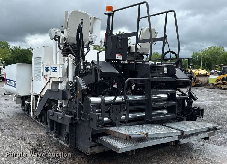 image for item DS3737 2007 Roadtec RP-155 paver