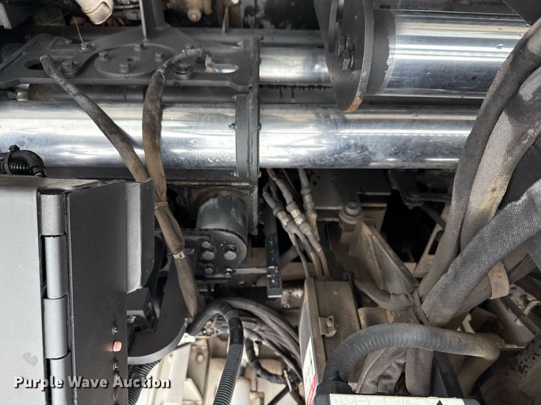 image for item DS3737 2007 Roadtec RP-155 paver