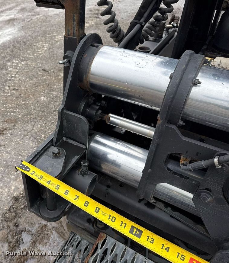 image for item DS3737 2007 Roadtec RP-155 paver