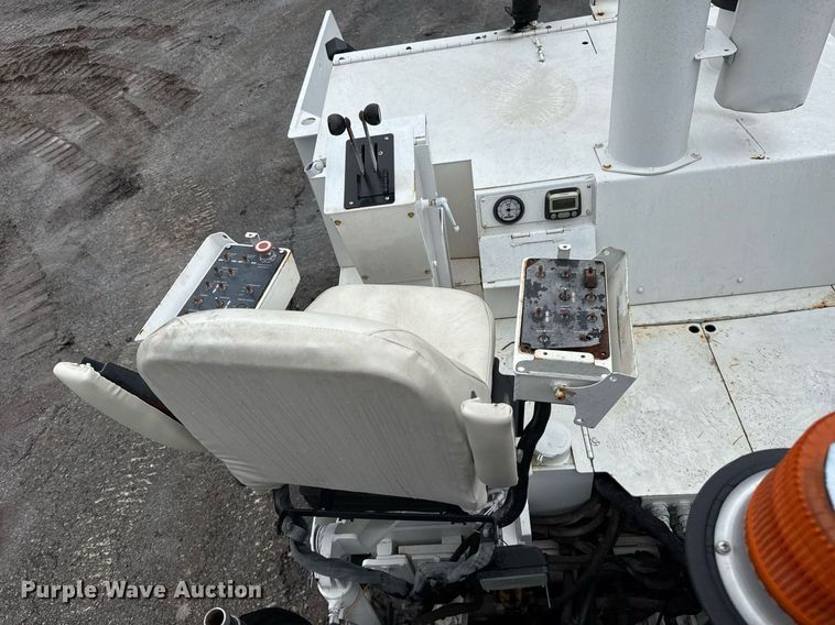 image for item DS3737 2007 Roadtec RP-155 paver