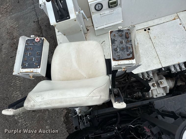 image for item DS3737 2007 Roadtec RP-155 paver