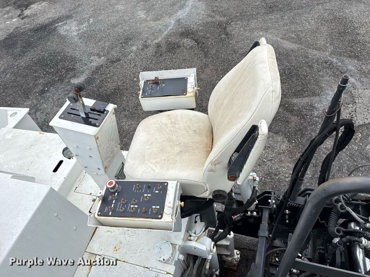 image for item DS3737 2007 Roadtec RP-155 paver