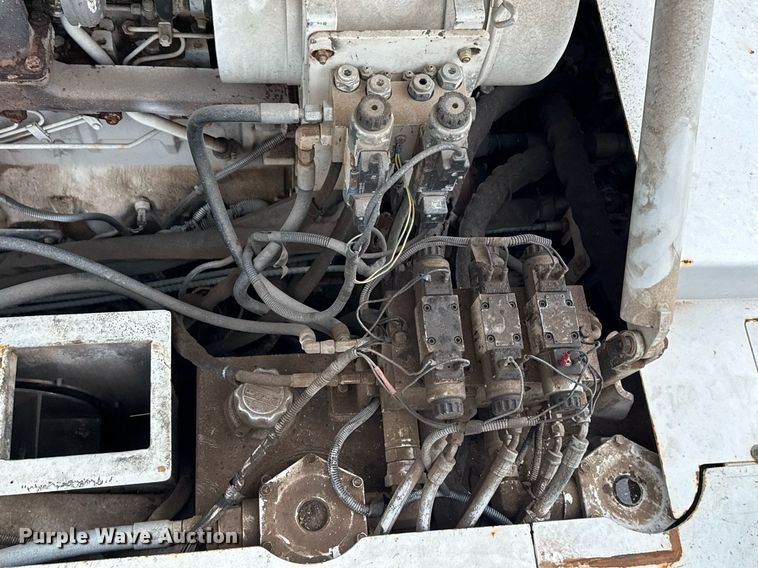 image for item DS3737 2007 Roadtec RP-155 paver