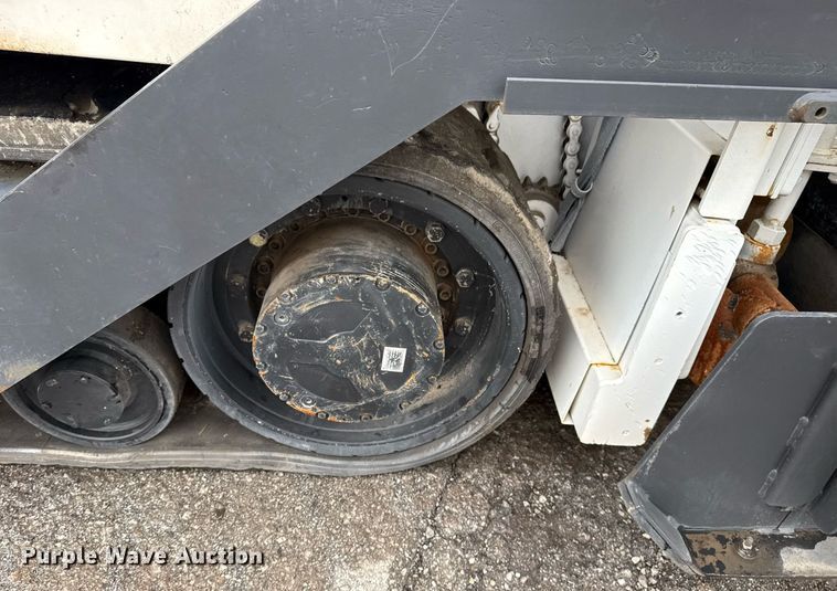 image for item DS3737 2007 Roadtec RP-155 paver