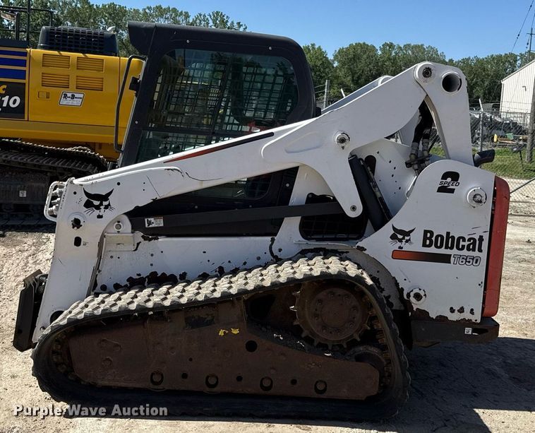 image for item DS4318 2015 Bobcat T650 tracked skid steer loader