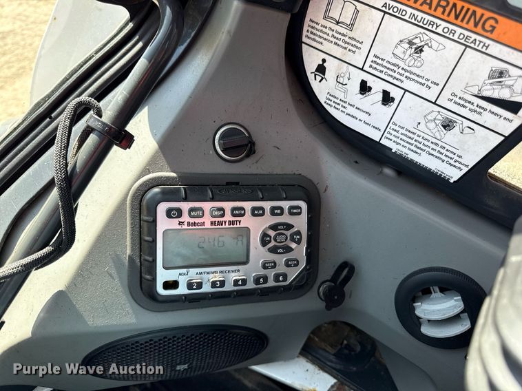 image for item DS4318 2015 Bobcat T650 tracked skid steer loader