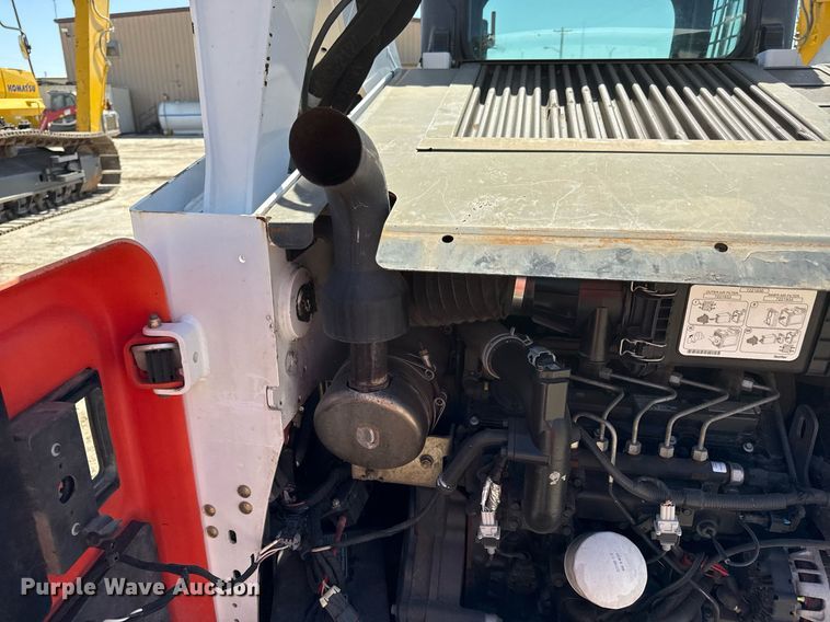 image for item DS4318 2015 Bobcat T650 tracked skid steer loader