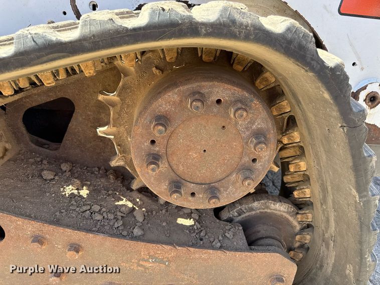 image for item DS4318 2015 Bobcat T650 tracked skid steer loader