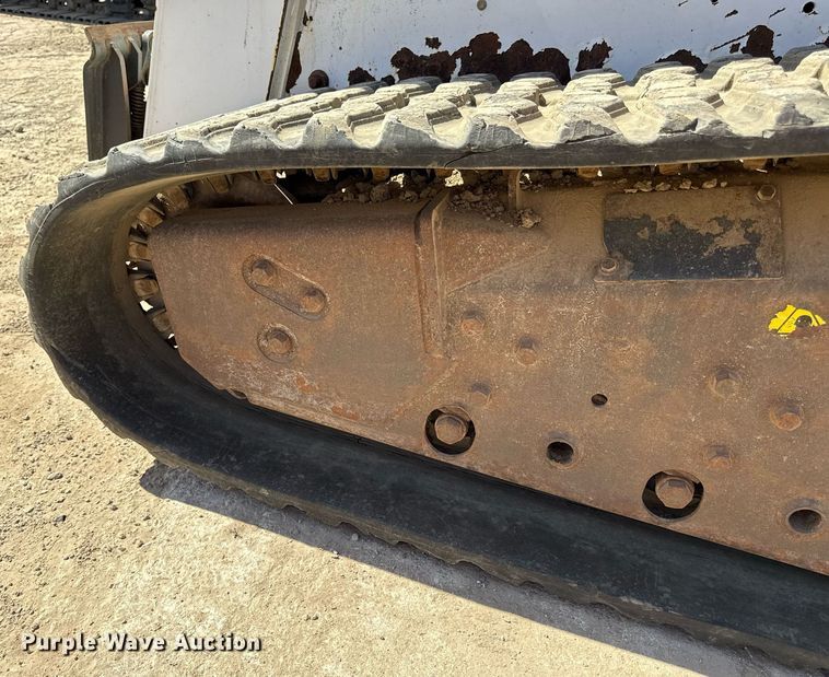 image for item DS4318 2015 Bobcat T650 tracked skid steer loader