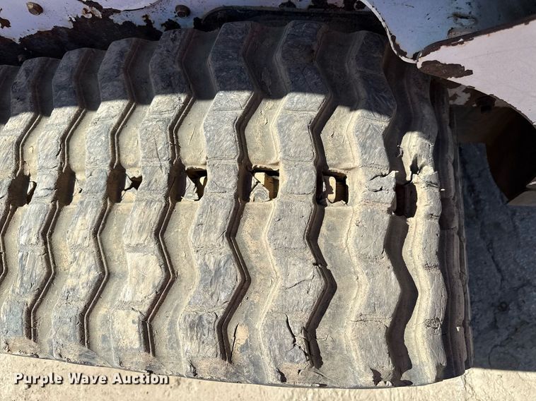 image for item DS4318 2015 Bobcat T650 tracked skid steer loader