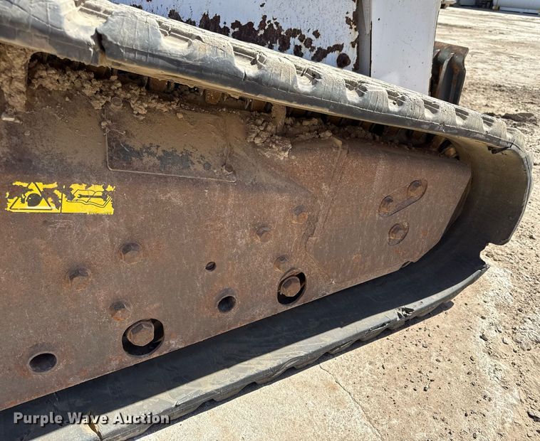 image for item DS4318 2015 Bobcat T650 tracked skid steer loader