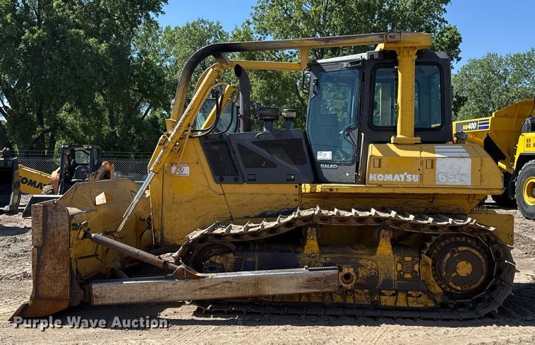 image for item DS4319 2007 Komatsu D65EX-15E0 dozer