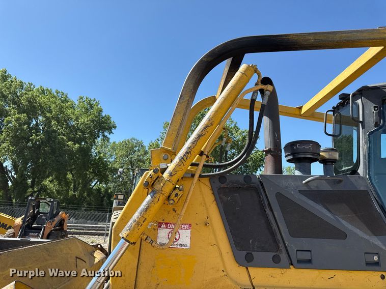 image for item DS4319 2007 Komatsu D65EX-15E0 dozer