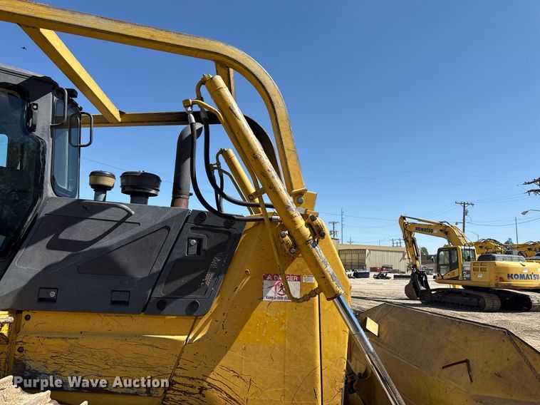 image for item DS4319 2007 Komatsu D65EX-15E0 dozer