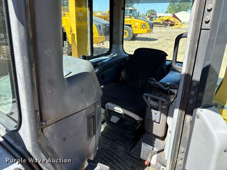 image for item DS4319 2007 Komatsu D65EX-15E0 dozer