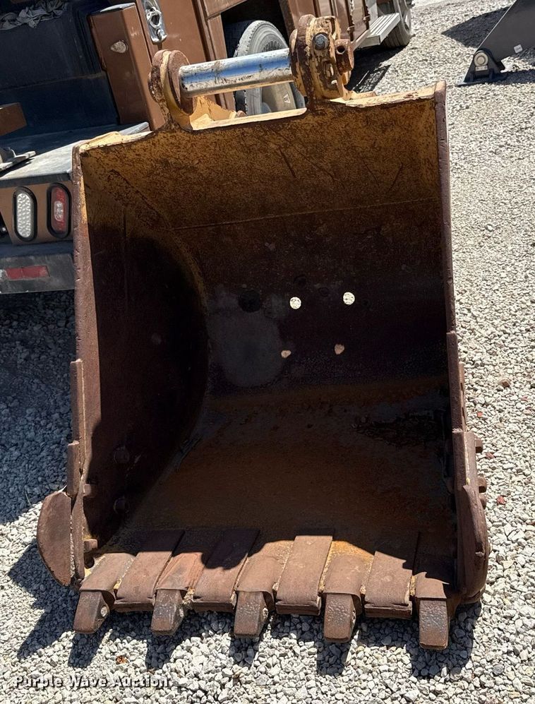 image for item DS4320 Komatsu excavator bucket