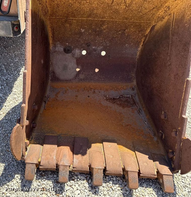 image for item DS4320 Komatsu excavator bucket