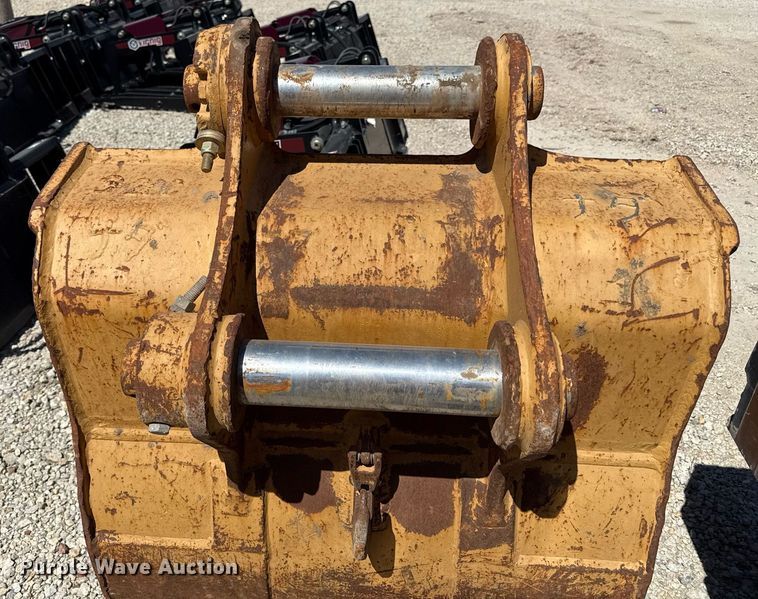 image for item DS4320 Komatsu excavator bucket