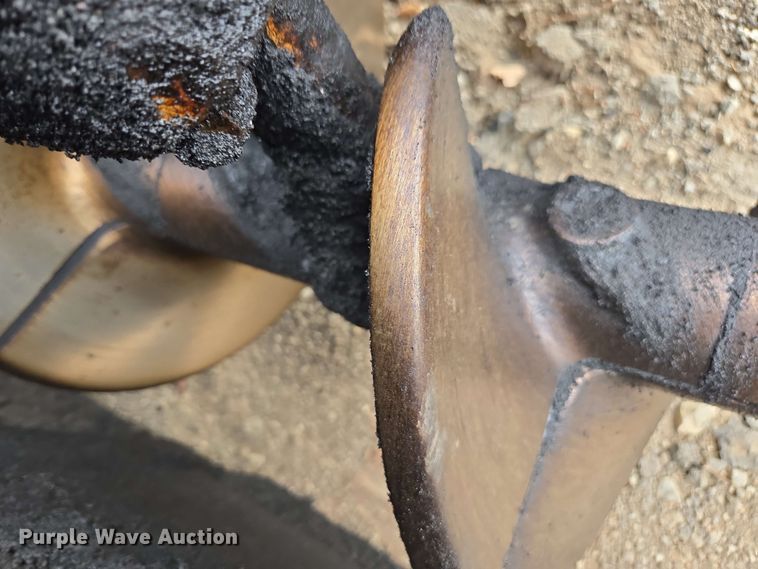 image for item DT3509 2016 Roadtec RP-190e paver