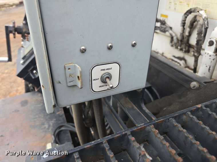 image for item DT3509 2016 Roadtec RP-190e paver