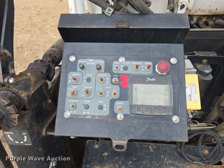 image for item DT3509 2016 Roadtec RP-190e paver