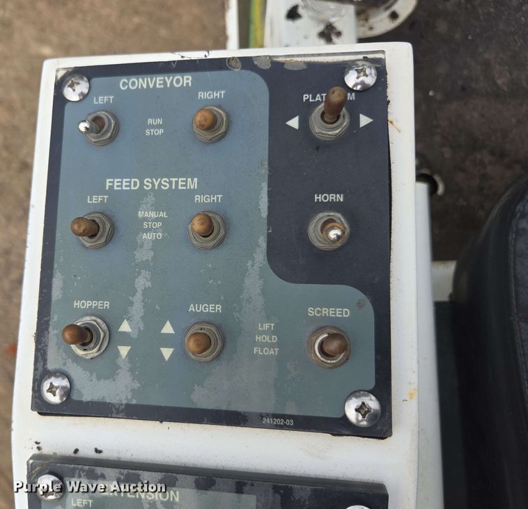 image for item DT3509 2016 Roadtec RP-190e paver