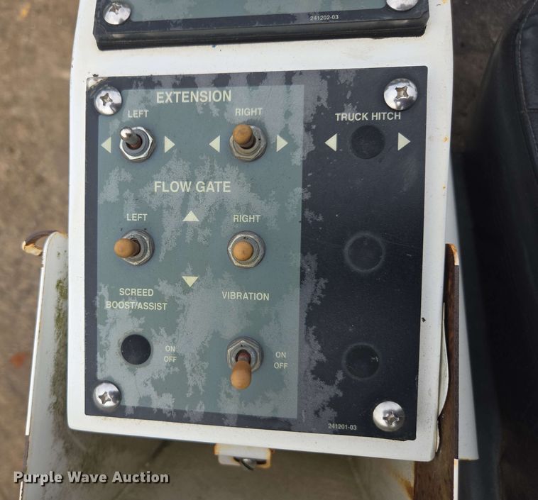 image for item DT3509 2016 Roadtec RP-190e paver