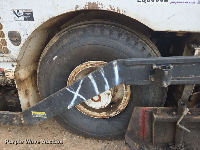 image for item DT3509 2016 Roadtec RP-190e paver