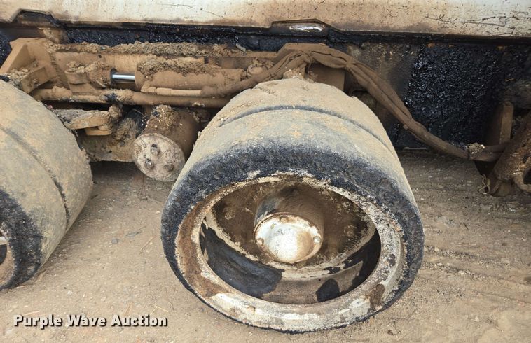 image for item DT3509 2016 Roadtec RP-190e paver