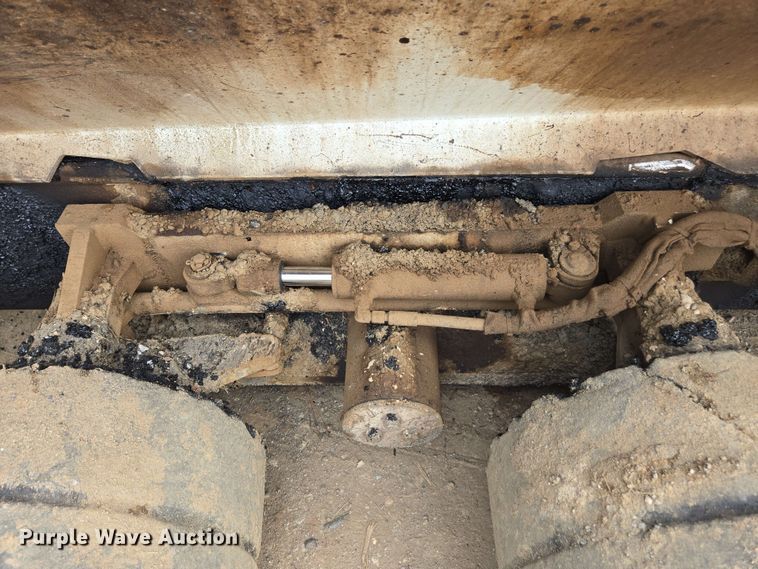 image for item DT3509 2016 Roadtec RP-190e paver