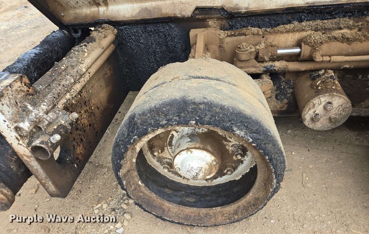 image for item DT3509 2016 Roadtec RP-190e paver