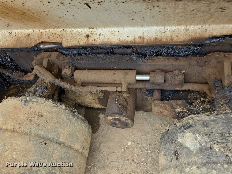 image for item DT3509 2016 Roadtec RP-190e paver