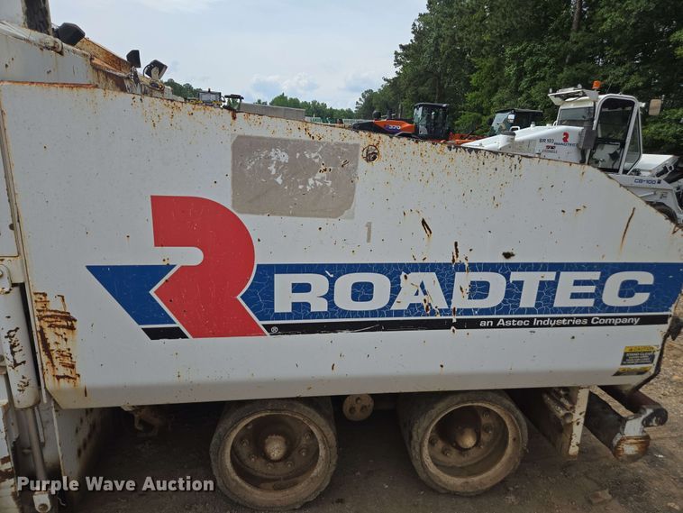 image for item DT3510 2016 Roadtec RP-190e paver