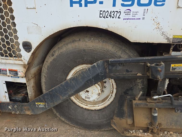 image for item DT3510 2016 Roadtec RP-190e paver