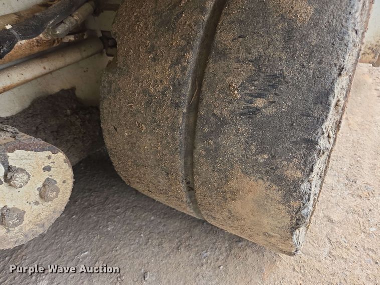 image for item DT3510 2016 Roadtec RP-190e paver